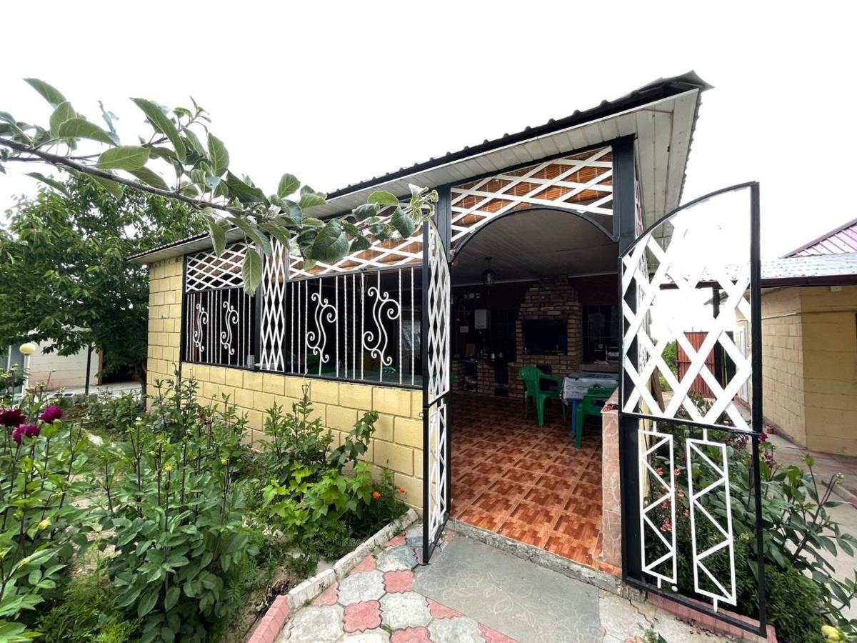 Guest House Ugra Barskoon ภายนอก รูปภาพ