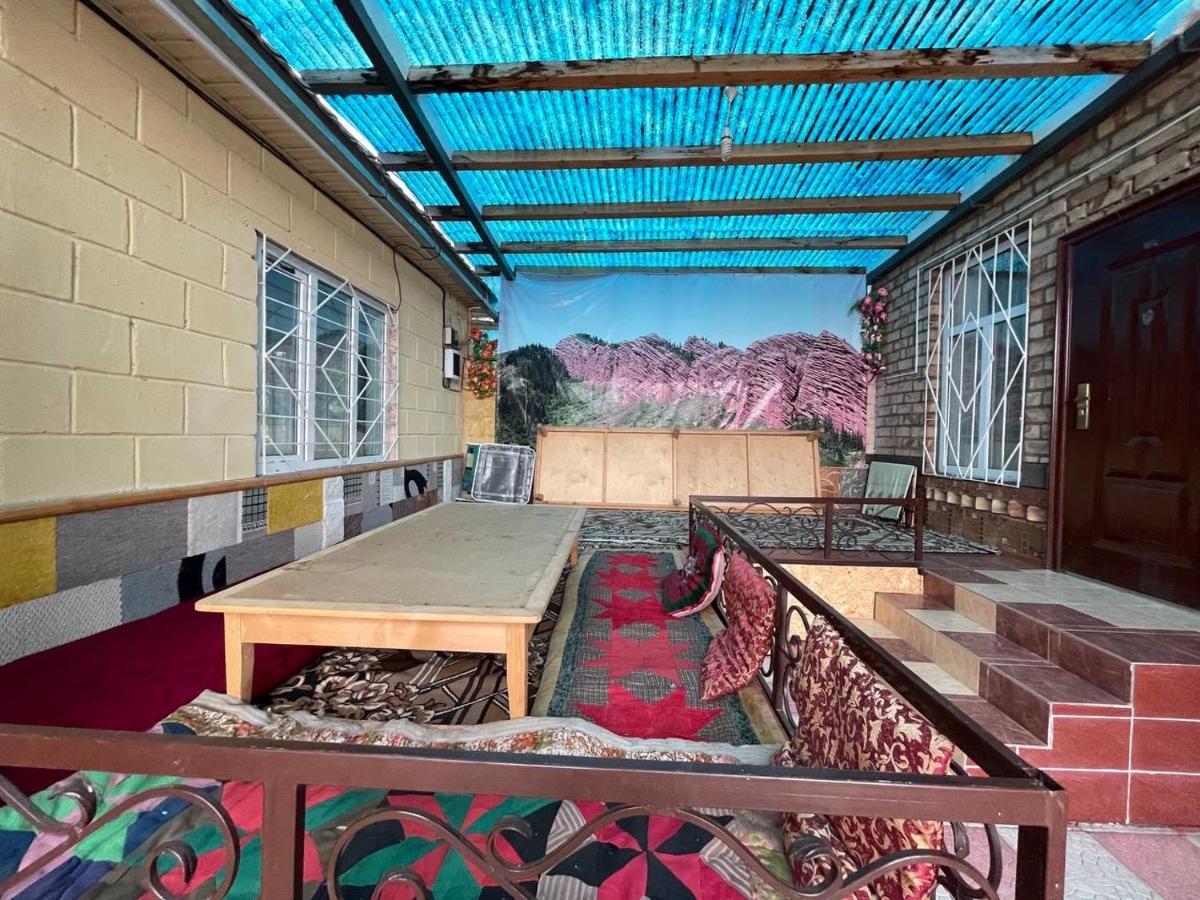 Guest House Ugra Barskoon ภายนอก รูปภาพ