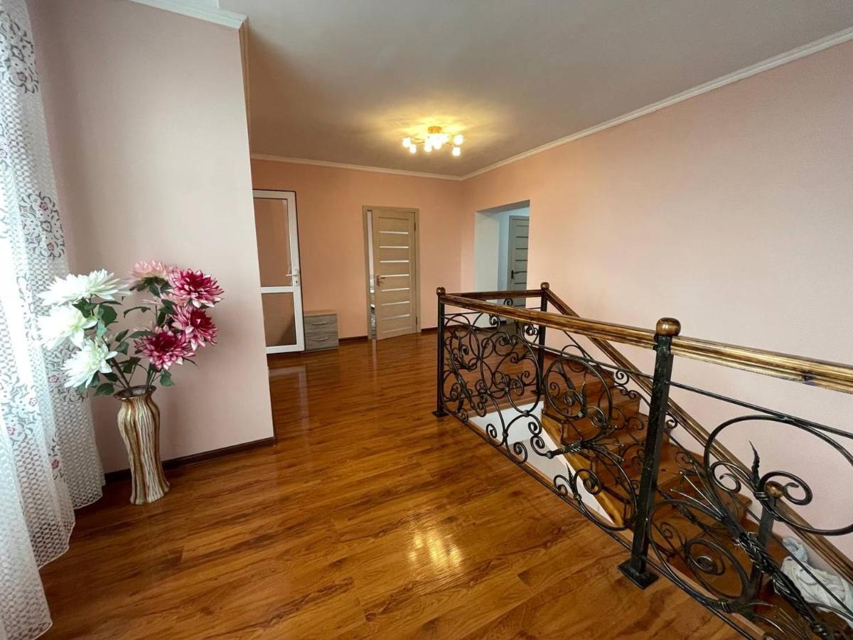 Guest House Ugra Barskoon ภายนอก รูปภาพ