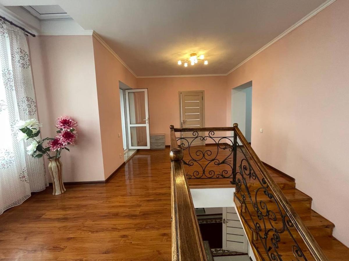 Guest House Ugra Barskoon ภายนอก รูปภาพ
