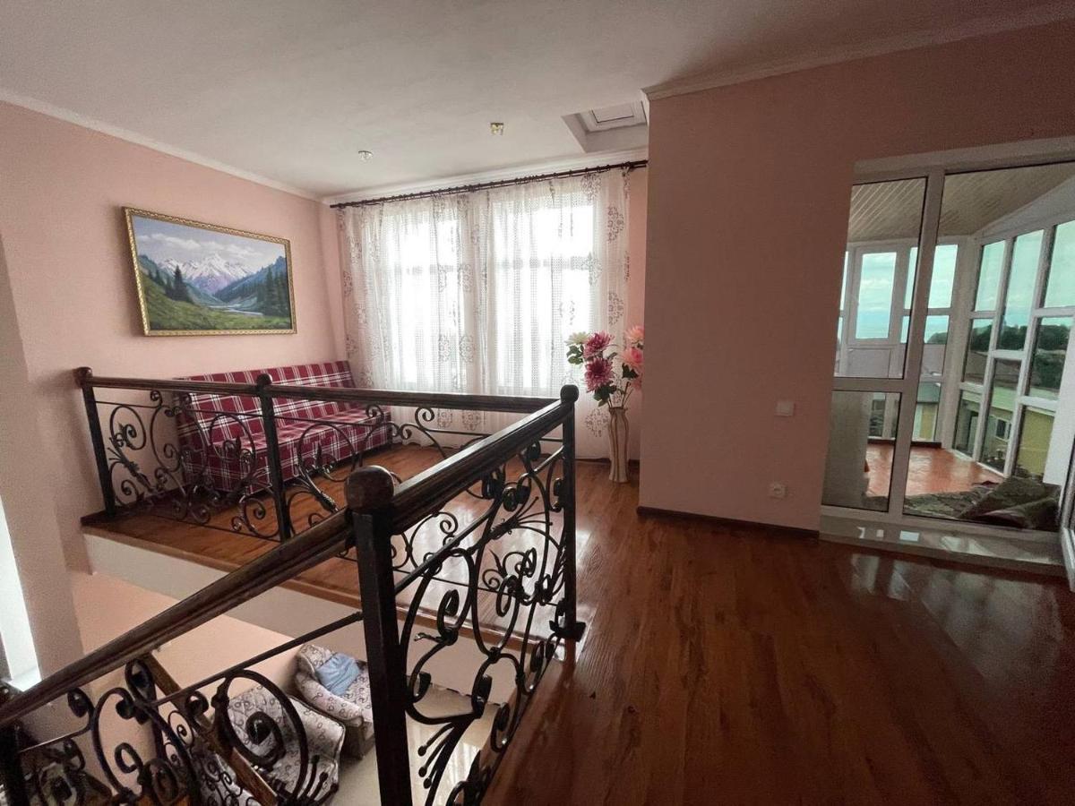 Guest House Ugra Barskoon ภายนอก รูปภาพ