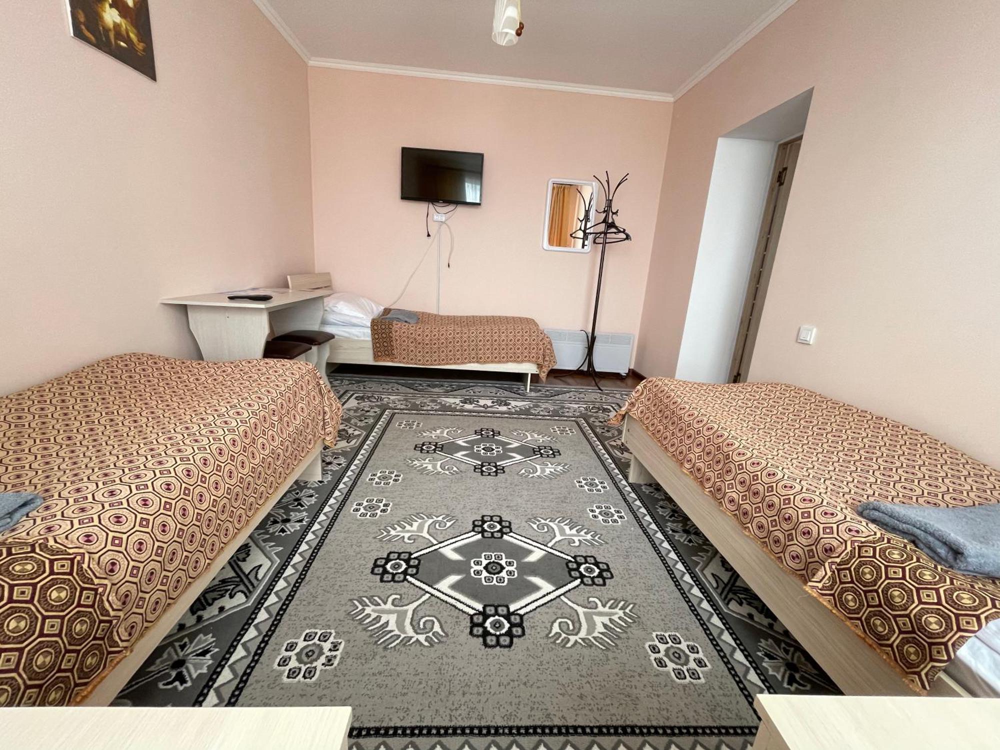 Guest House Ugra Barskoon ภายนอก รูปภาพ